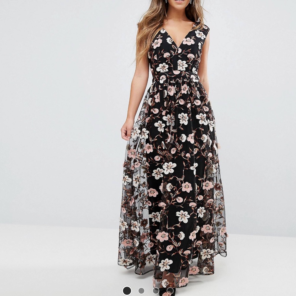 Women's All Over Embroidered V Neck Maxi Dress NWT